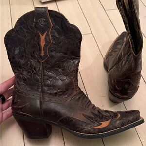Ariat brown cowboy boots